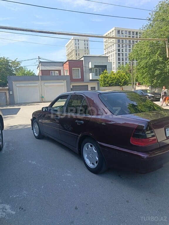Mercedes C 180