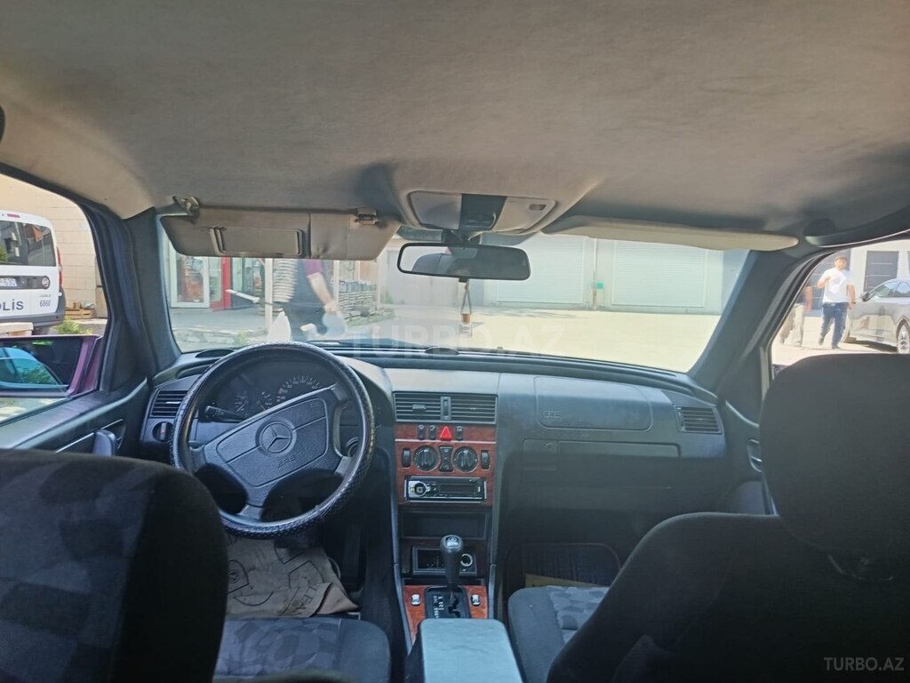Mercedes C 180