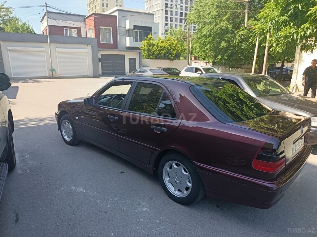Mercedes C 180