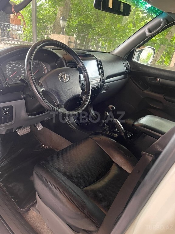 Toyota Land Cruiser Prado