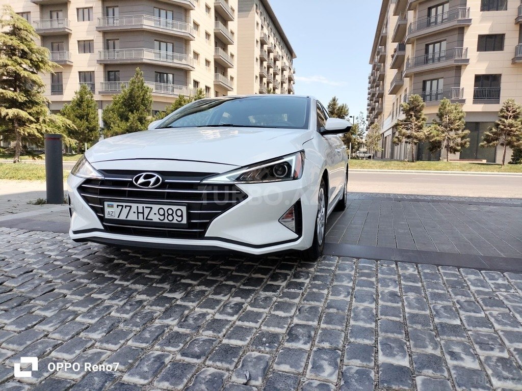 Hyundai Elantra