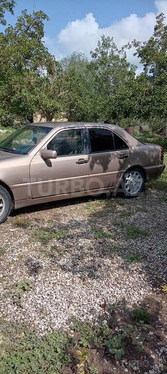 Mercedes C 180