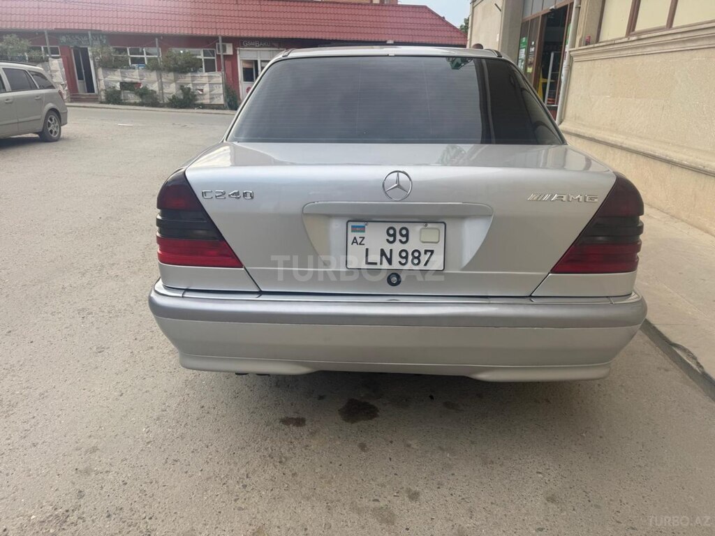 Mercedes C 240