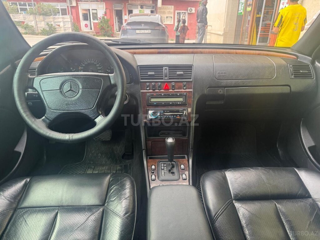 Mercedes C 240