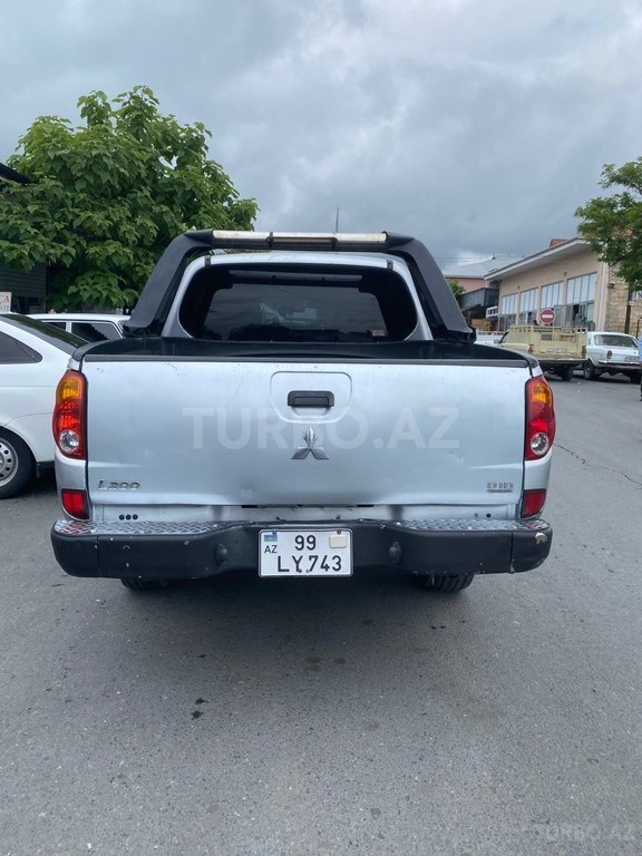 Mitsubishi L200