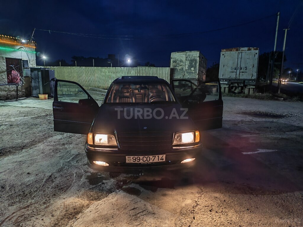 Mercedes C 230
