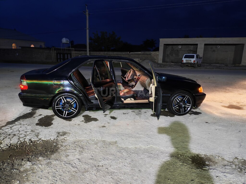 Mercedes C 230