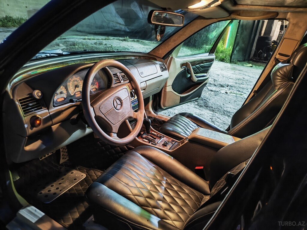Mercedes C 230