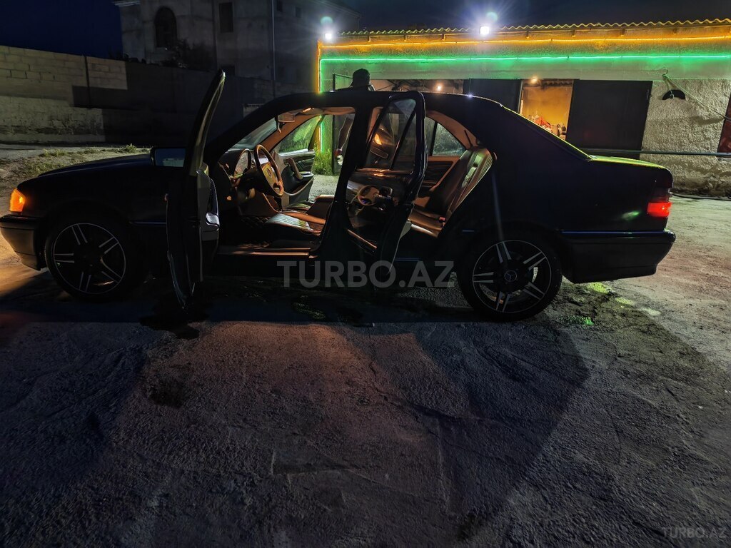 Mercedes C 230