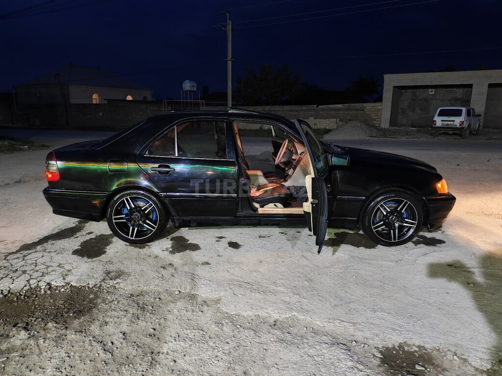 Mercedes C 230