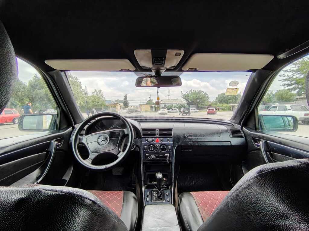 Mercedes C 180