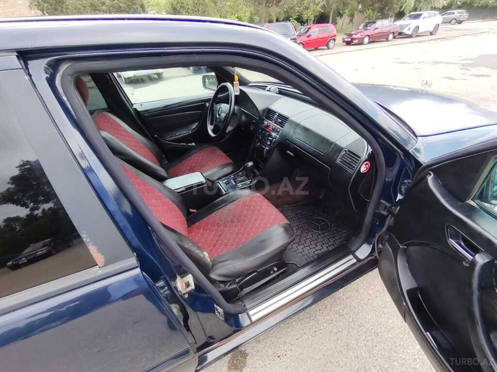 Mercedes C 180