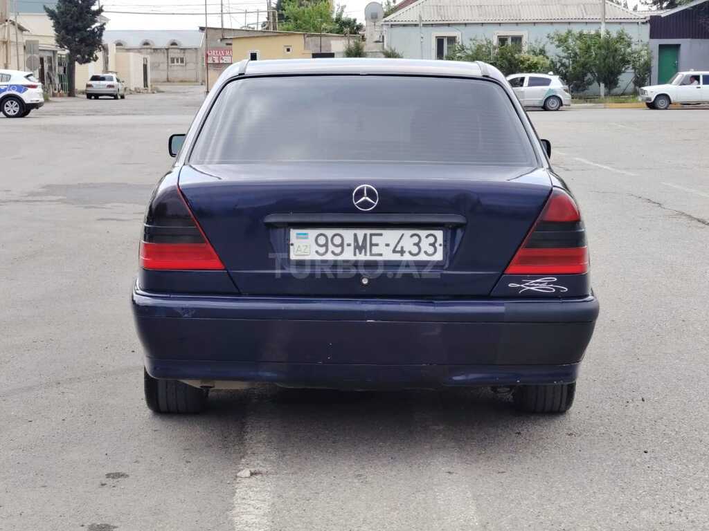 Mercedes C 180