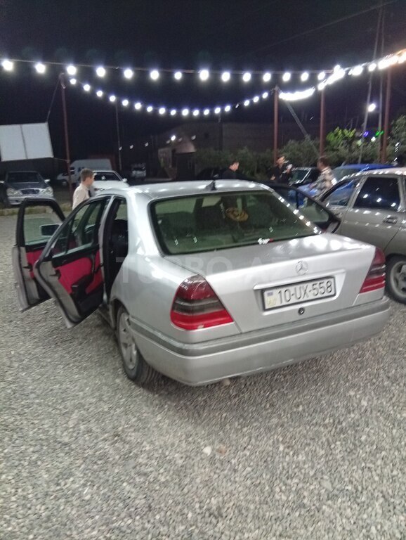 Mercedes C 180