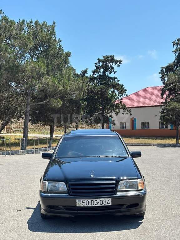 Mercedes C 230