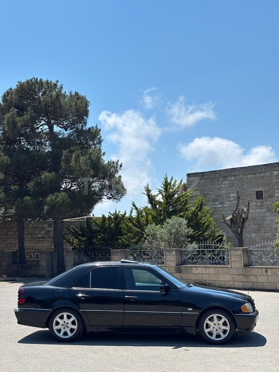 Mercedes C 230