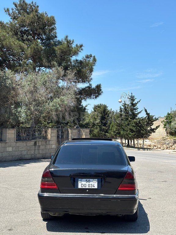 Mercedes C 230