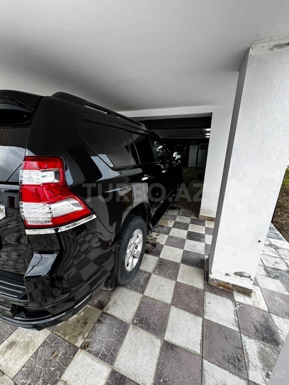 Toyota Land Cruiser Prado