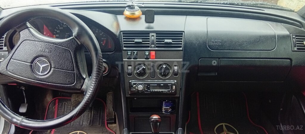 Mercedes C 180