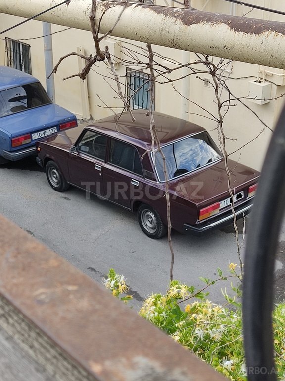 LADA (VAZ) 2107