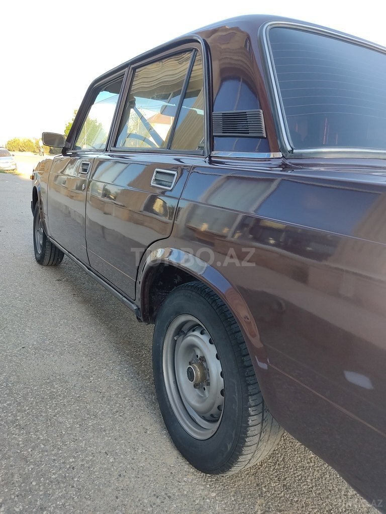 LADA (VAZ) 2107