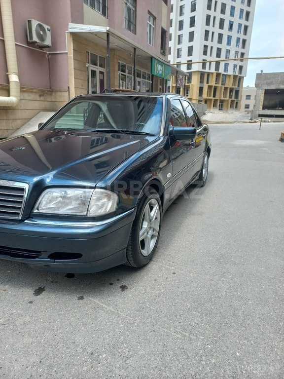 Mercedes C 240