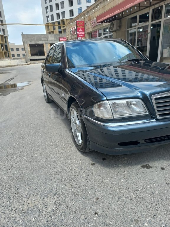 Mercedes C 240