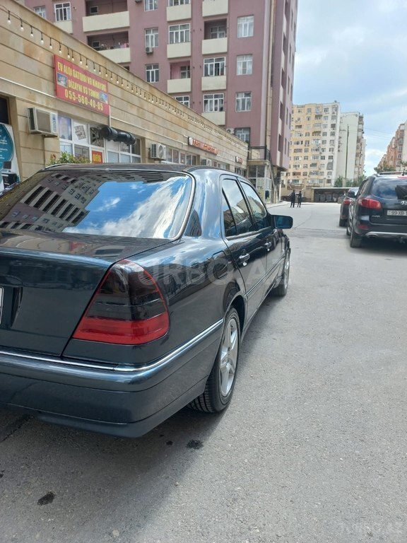 Mercedes C 240
