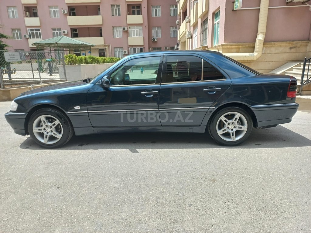 Mercedes C 240