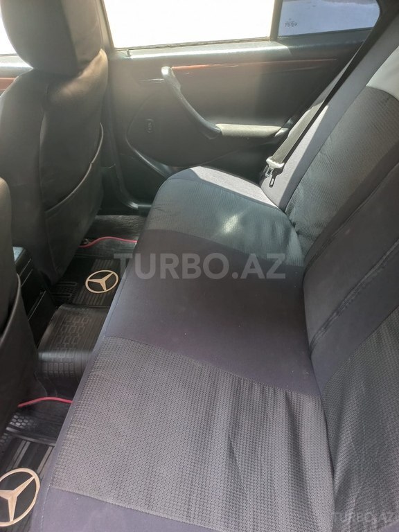 Mercedes C 240