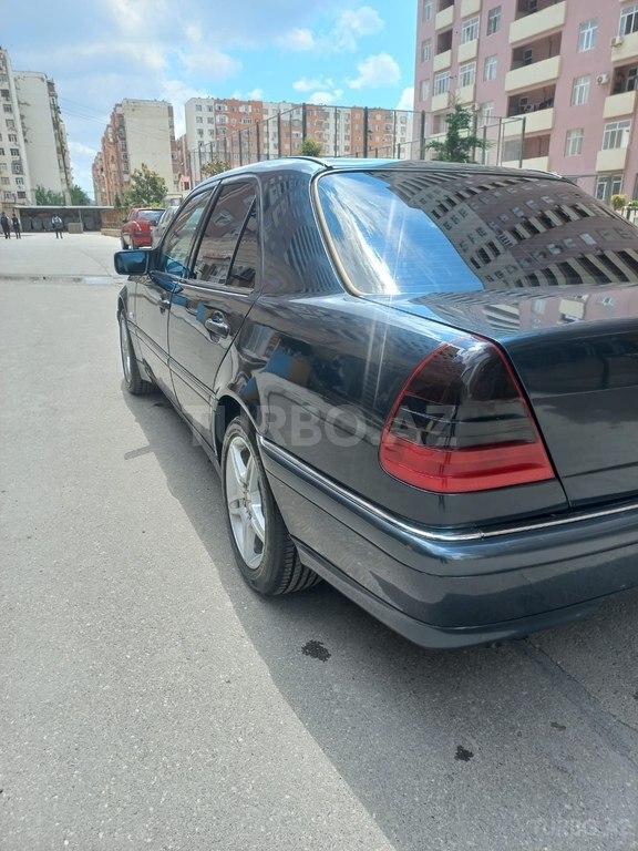 Mercedes C 240