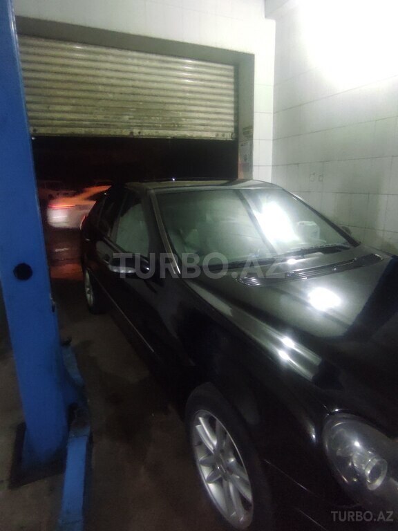 Mercedes C 180