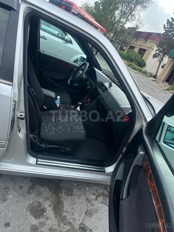 Mercedes C 180