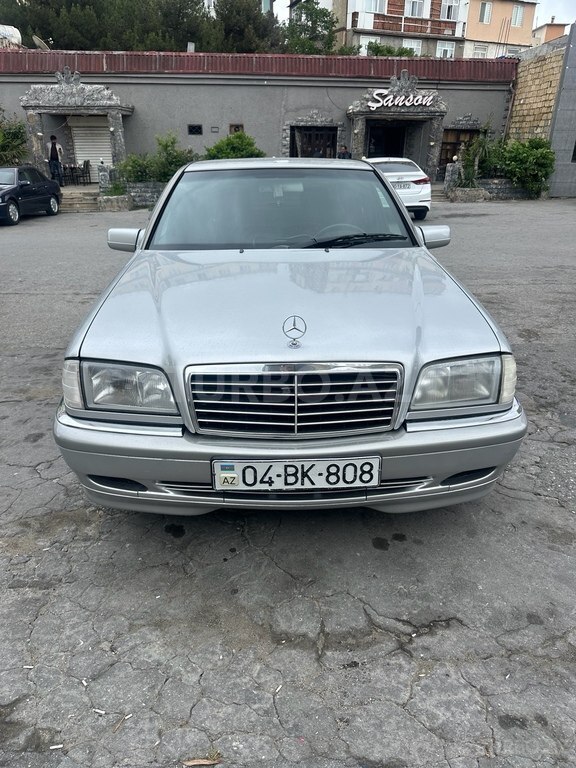 Mercedes C 180
