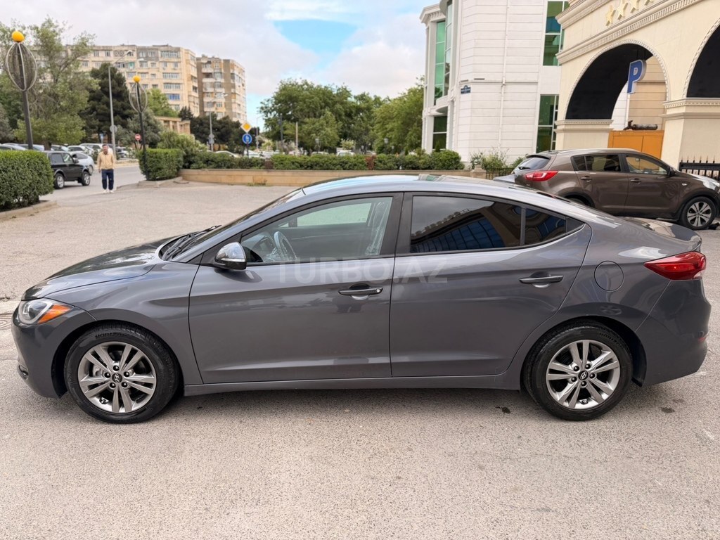 Hyundai Elantra