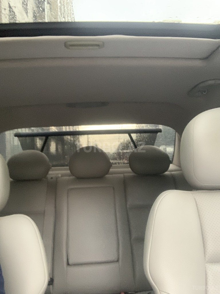Mercedes C 230