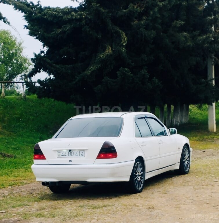 Mercedes C 180