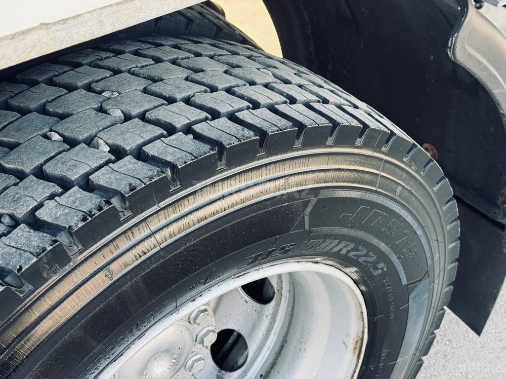 Mercedes Axor 1824