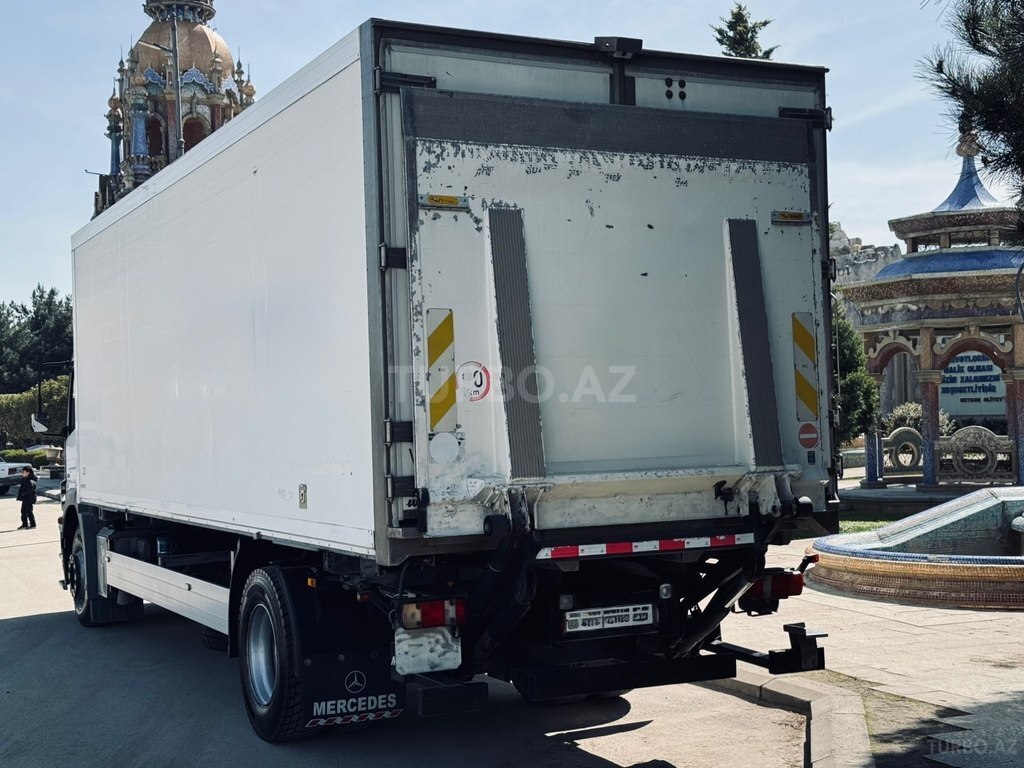 Mercedes Axor 1824