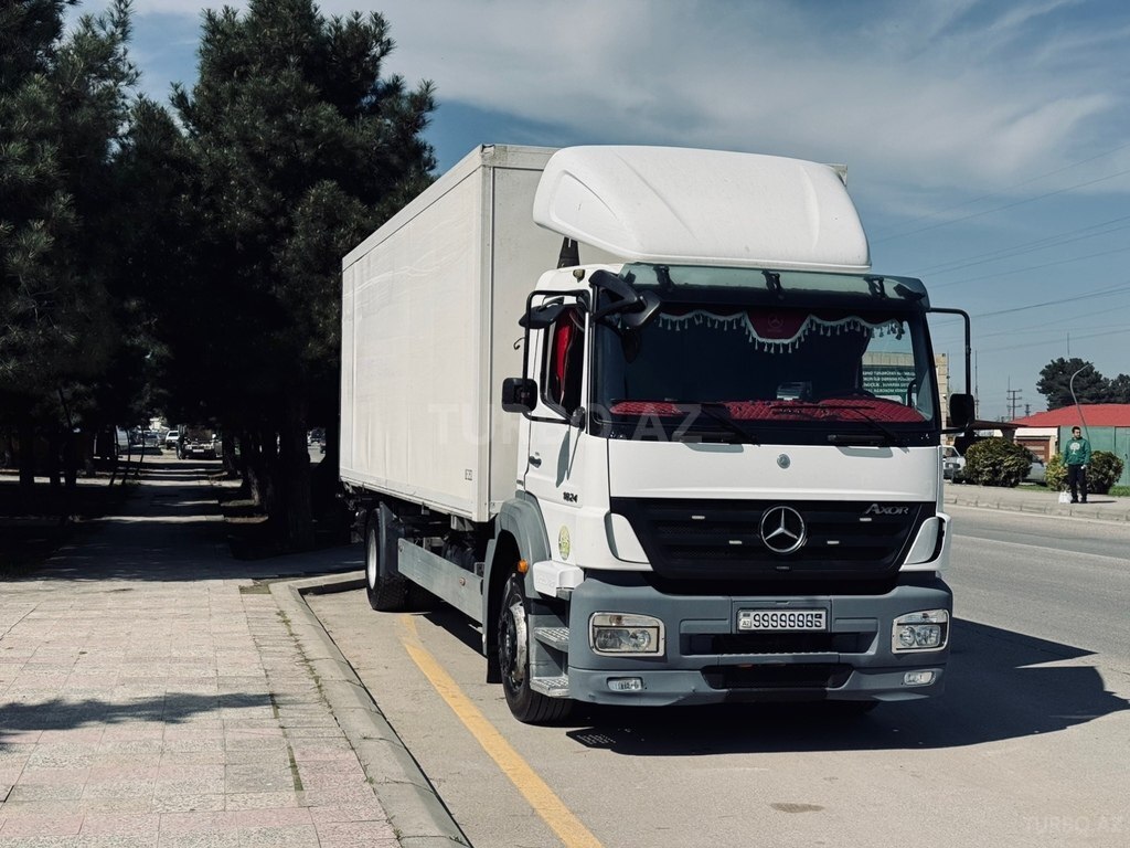Mercedes Axor 1824