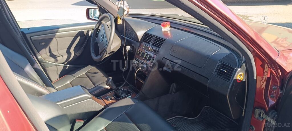 Mercedes C 180