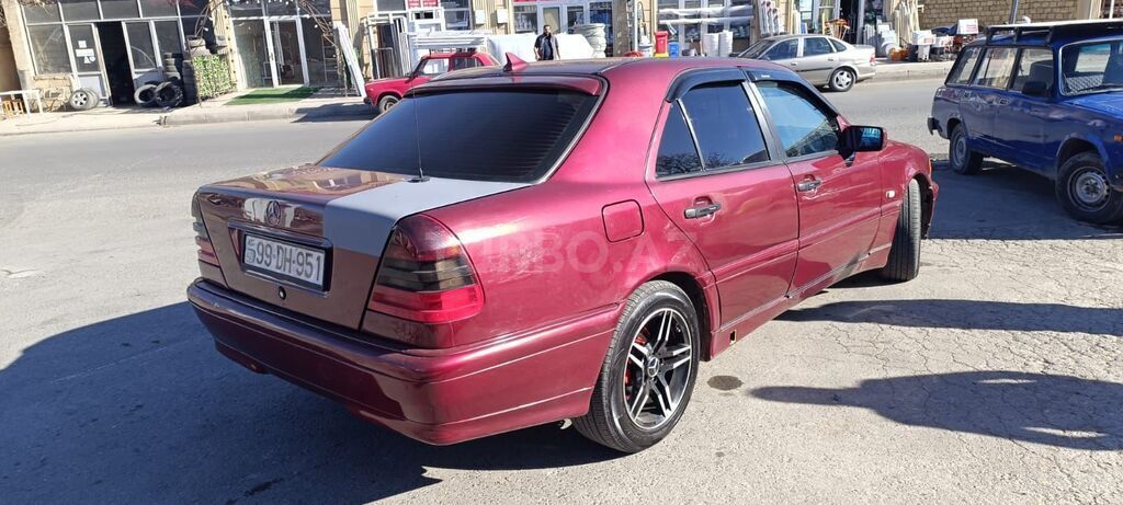 Mercedes C 180