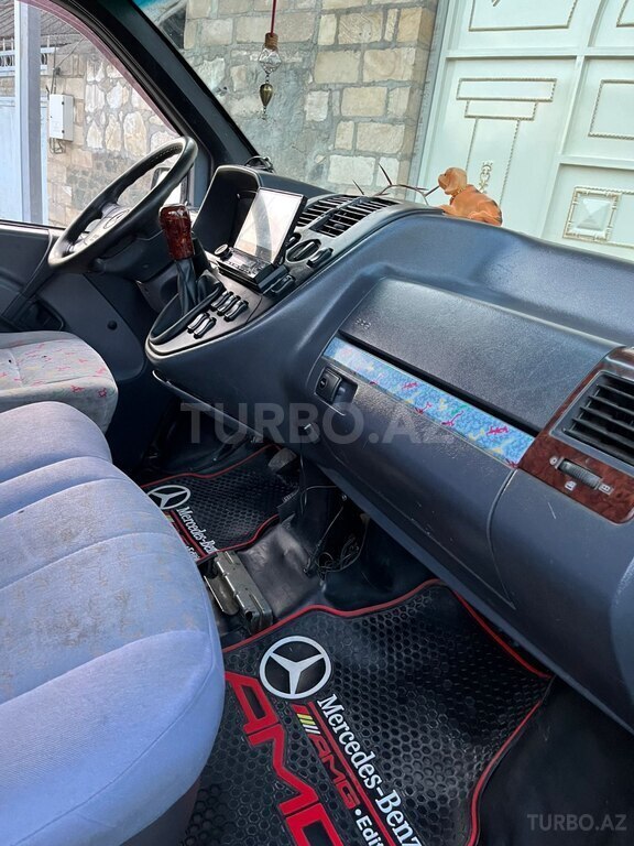 Mercedes Vito 114