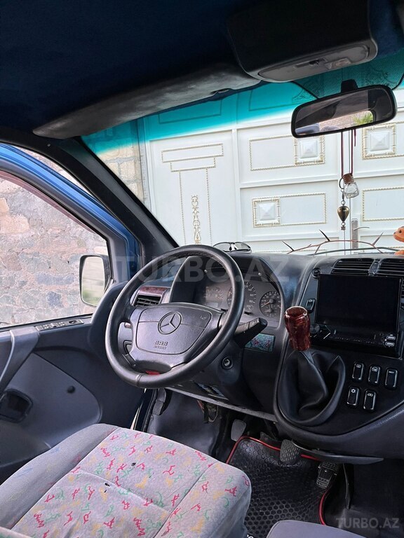 Mercedes Vito 114