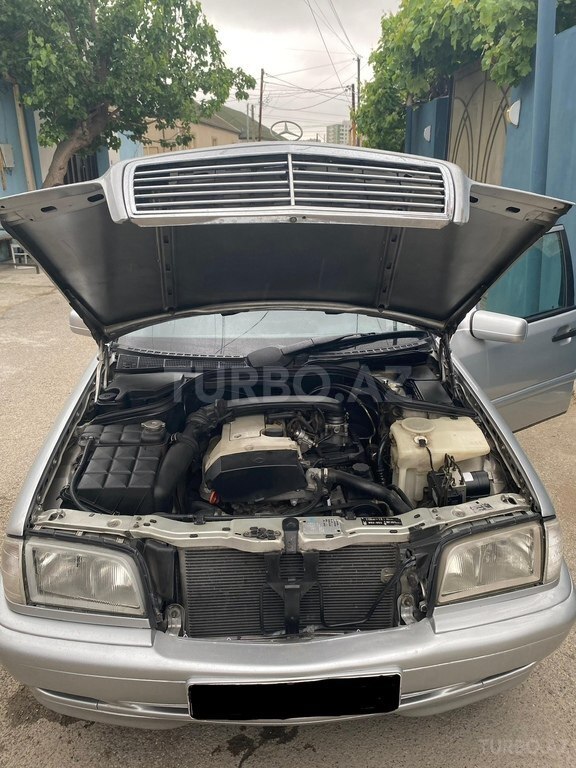 Mercedes C 180