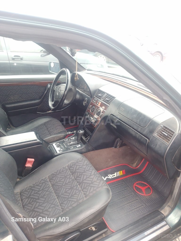 Mercedes C 180