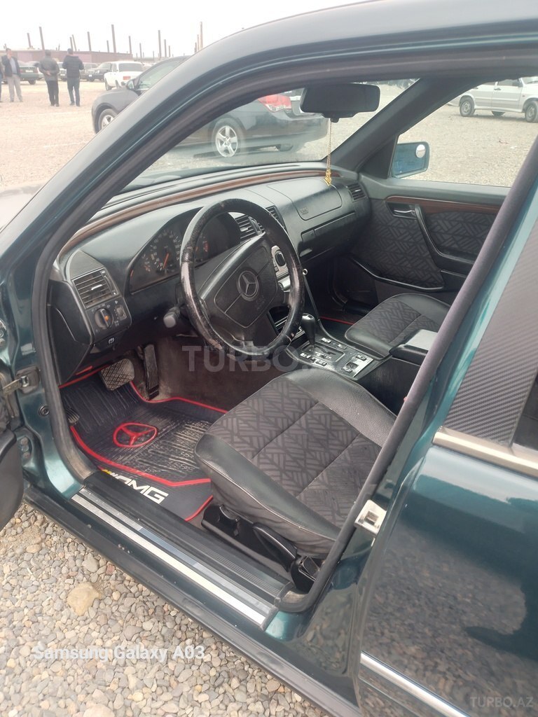Mercedes C 180