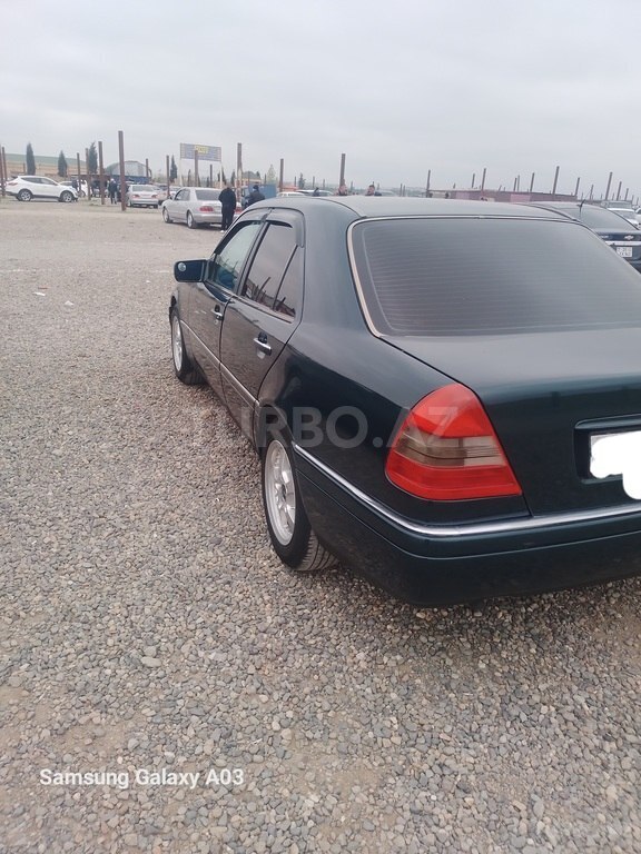 Mercedes C 180