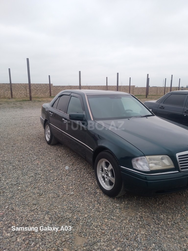 Mercedes C 180