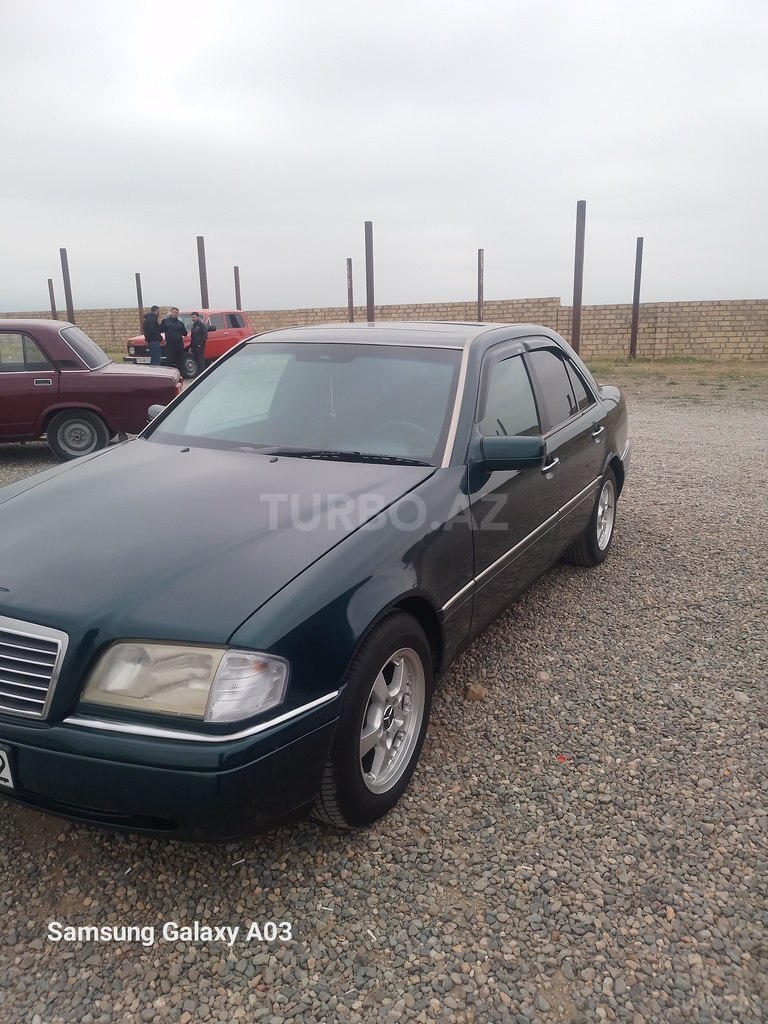 Mercedes C 180